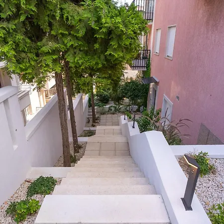 Luxury Diva West & East * Split
